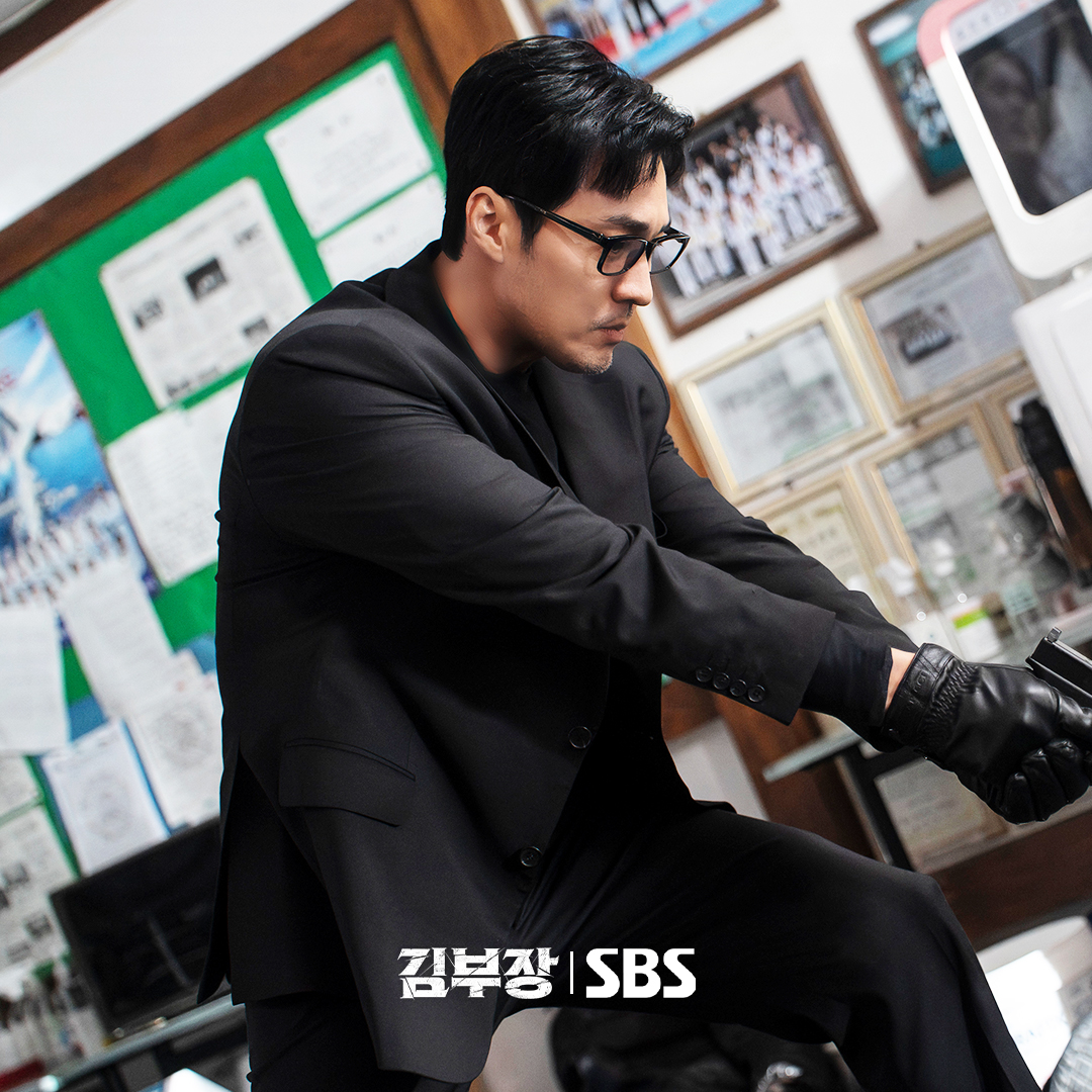 Kh&ocirc;ng phải cứ muốn ngầu l&agrave; ngầu được: So Ji Sub n&oacute;i đ&uacute;ng điều đ&agrave;n &ocirc;ng trưởng th&agrave;nh đều hiểu- Ảnh 12.