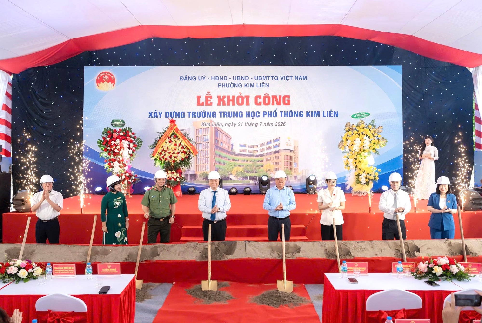 Ng&ocirc;i trường 2 năm li&ecirc;n tiếp dẫn đầu điểm chuẩn lớp 10 H&agrave; Nội vừa khởi c&ocirc;ng x&acirc;y mới: Sẽ c&oacute; 7 tầng nổi, 1 tầng hầm, rộng gần gấp đ&ocirc;i trường cũ- Ảnh 1.