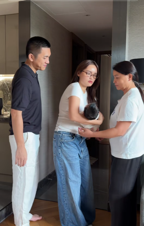 Cuộc sống gi&agrave;u c&oacute; trong biệt thự song lập của Ng&ocirc; Phương Thảo, qu&ecirc; Kh&aacute;nh H&ograve;a, SN 2000 - Ảnh 8.