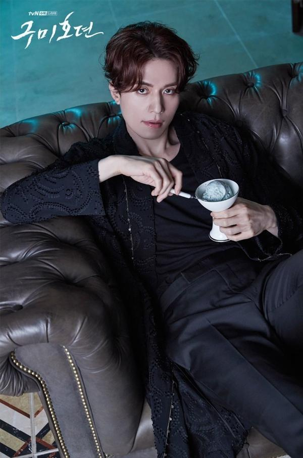 Qu&aacute; khứ của Lee Dong Wook- Ảnh 8.