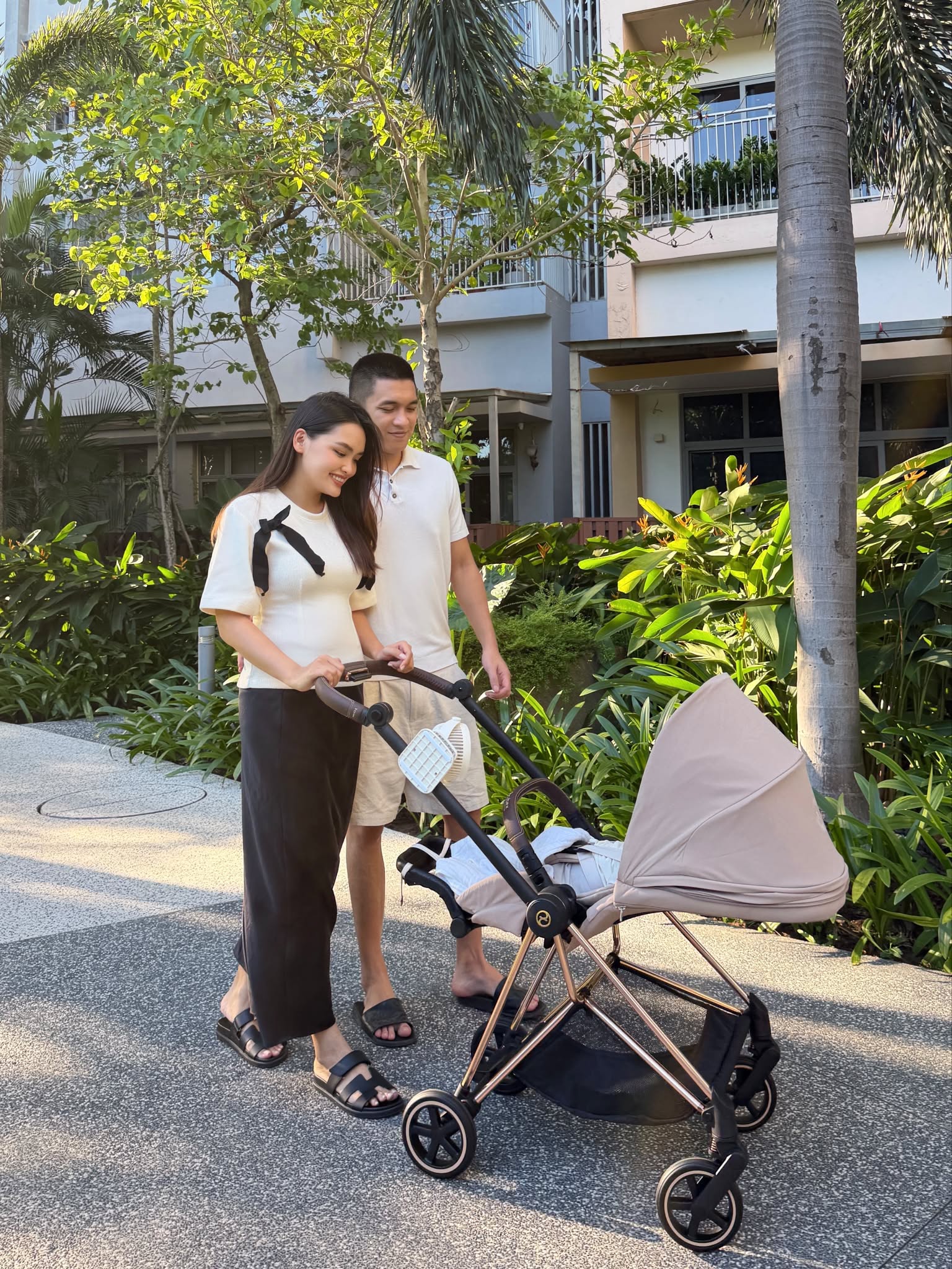 Cuộc sống gi&agrave;u c&oacute; trong biệt thự song lập của Ng&ocirc; Phương Thảo, qu&ecirc; Kh&aacute;nh H&ograve;a, SN 2000 - Ảnh 1.
