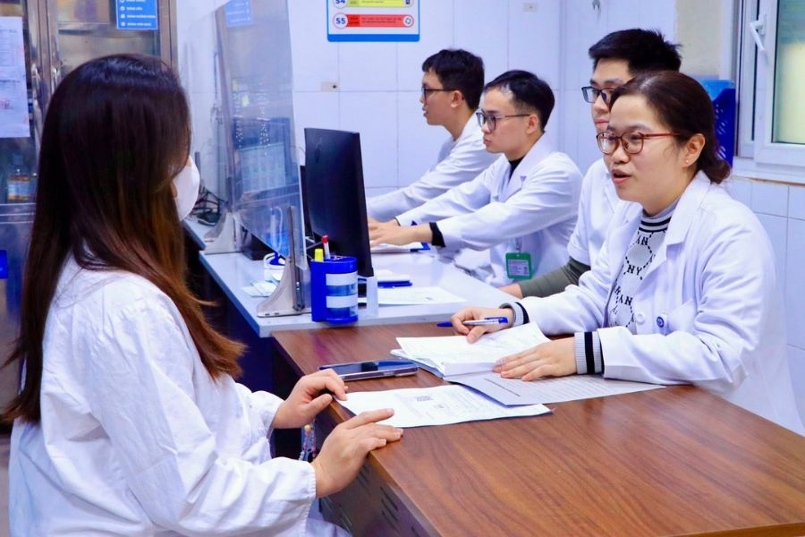 Chỉ v&agrave;i ng&agrave;y nữa, một bệnh viện tuyến đầu ở H&agrave; Nội mở đợt kh&aacute;m miễn ph&iacute;, đăng k&yacute; chưa đến 5 ph&uacute;t - Ảnh 2.