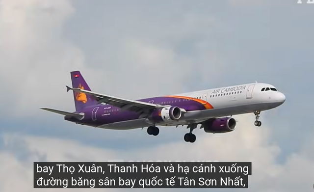 Chiếc m&aacute;y bay lạ thực hiện chuyến bay của Vietnam Airlines đến s&acirc;n bay T&acirc;n Sơn Nhất- Ảnh 1.