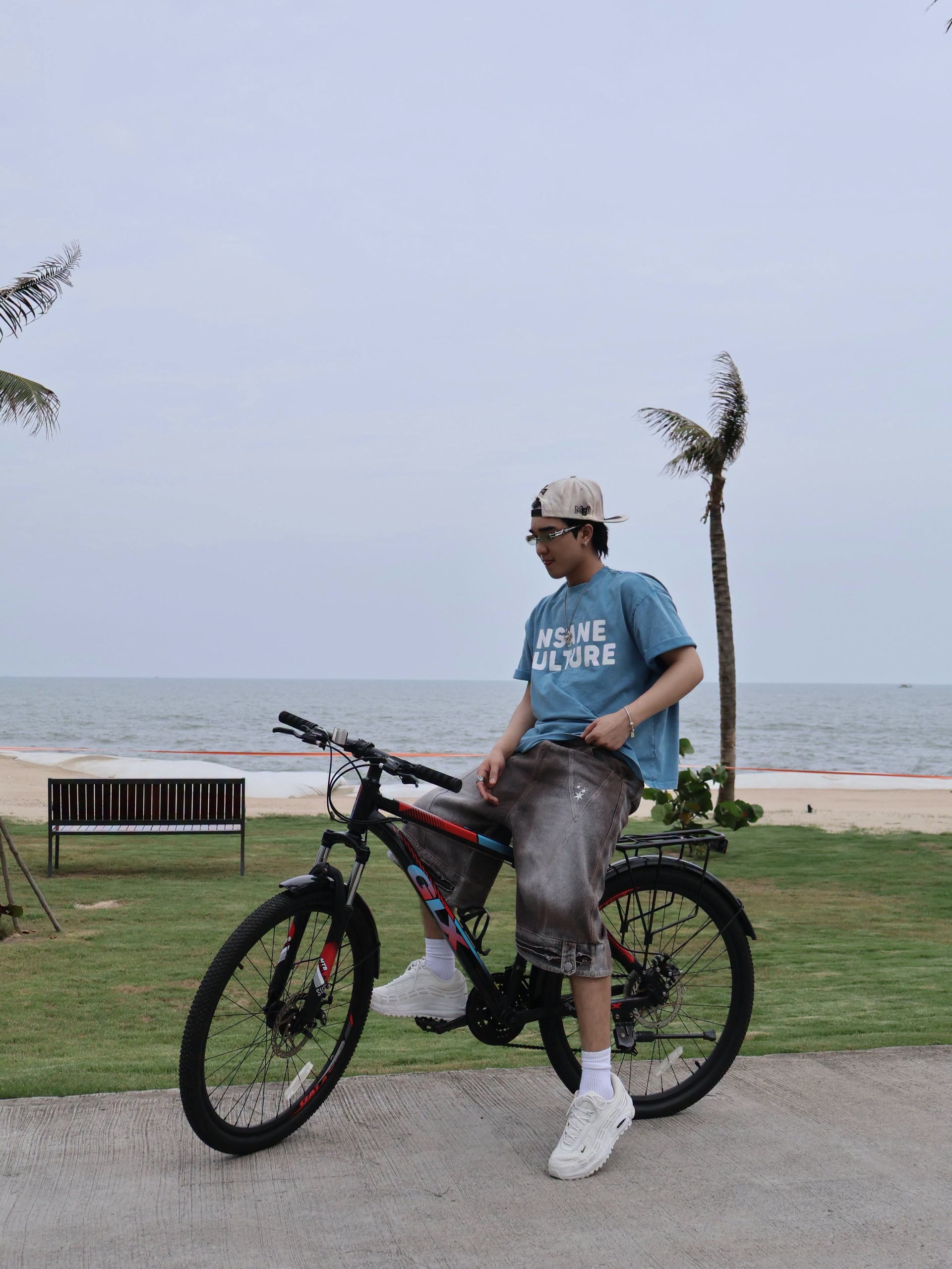 1 Anh Trai Say Hi đăng ảnh du lịch ai d&egrave; lộ chuyện hẹn h&ograve; g&aacute;i xinh ở resort- Ảnh 1.