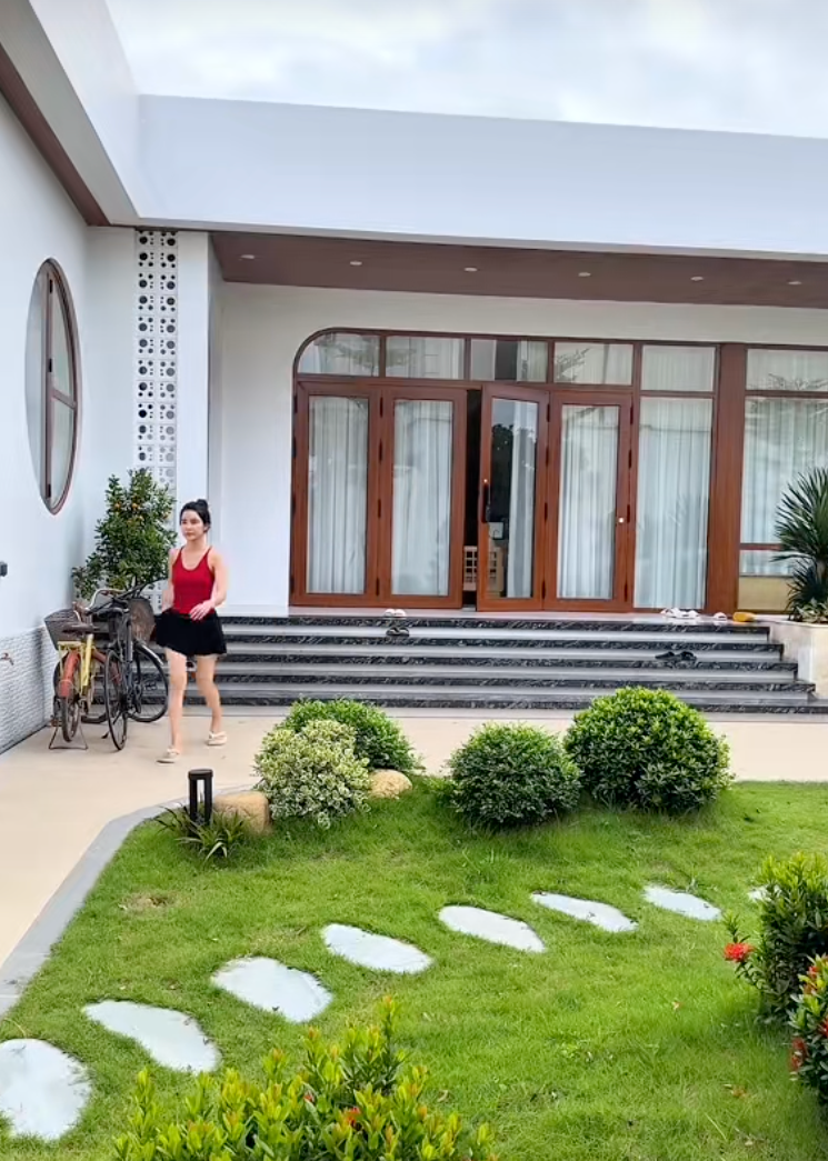 4 thế hệ, hơn 20 người sống chung tr&ecirc;n mảnh đất 3.000m2 ở H&agrave; Nội: Người phụ nữ "cầm c&acirc;n nảy mực" khiến cả 4 n&agrave;ng d&acirc;u nể phục- Ảnh 1.