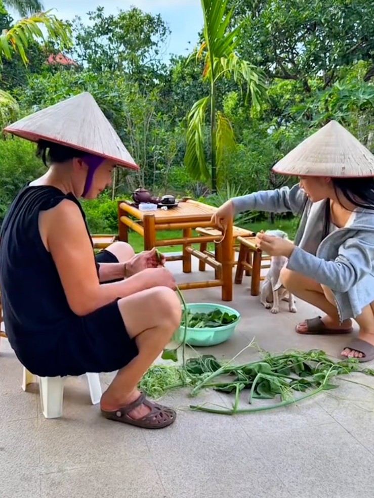 4 thế hệ, hơn 20 người sống chung tr&ecirc;n mảnh đất 3.000m2 ở H&agrave; Nội: Người phụ nữ "cầm c&acirc;n nảy mực" khiến cả 4 n&agrave;ng d&acirc;u nể phục- Ảnh 6.