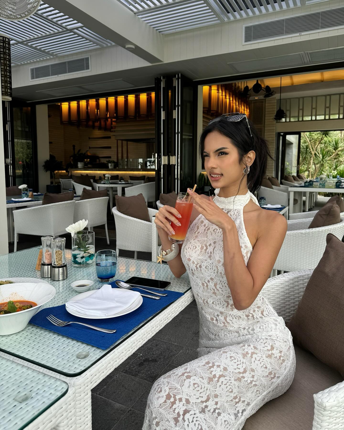 C&ocirc; b&eacute; hồi nhỏ được Tăng Thanh H&agrave; &ocirc;m, gọi l&agrave; &ldquo;d&igrave;&rdquo;: Lớn l&ecirc;n lột x&aacute;c đẹp nức nở, đi thi Hoa hậu lọt top 5- Ảnh 14.
