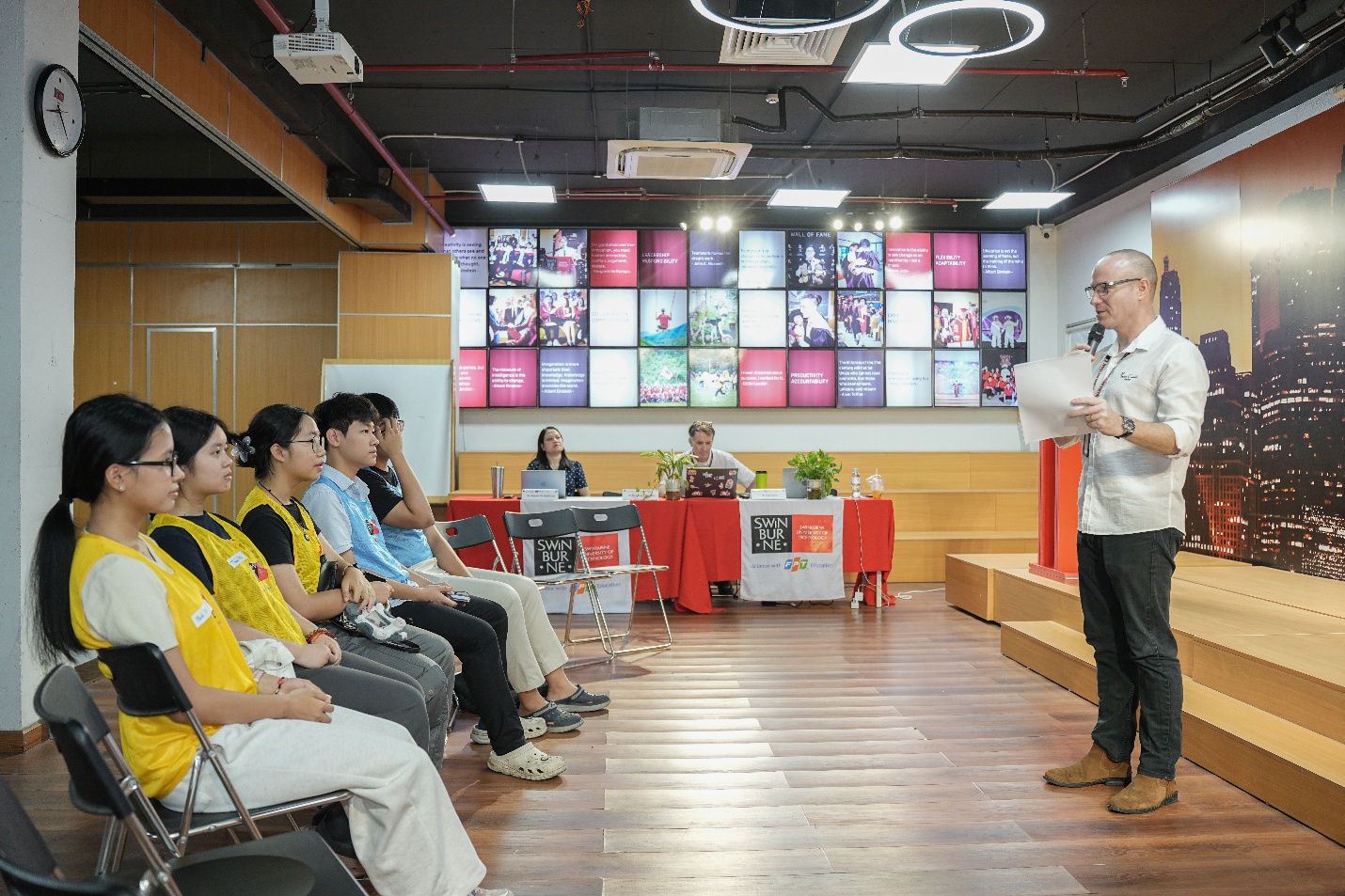 Global Citizen Debate Challenge 2026: Lộ diện ba đội xuất sắc nhất gi&agrave;nh v&eacute; v&agrave;o Chung kết To&agrave;n quốc - Ảnh 2.