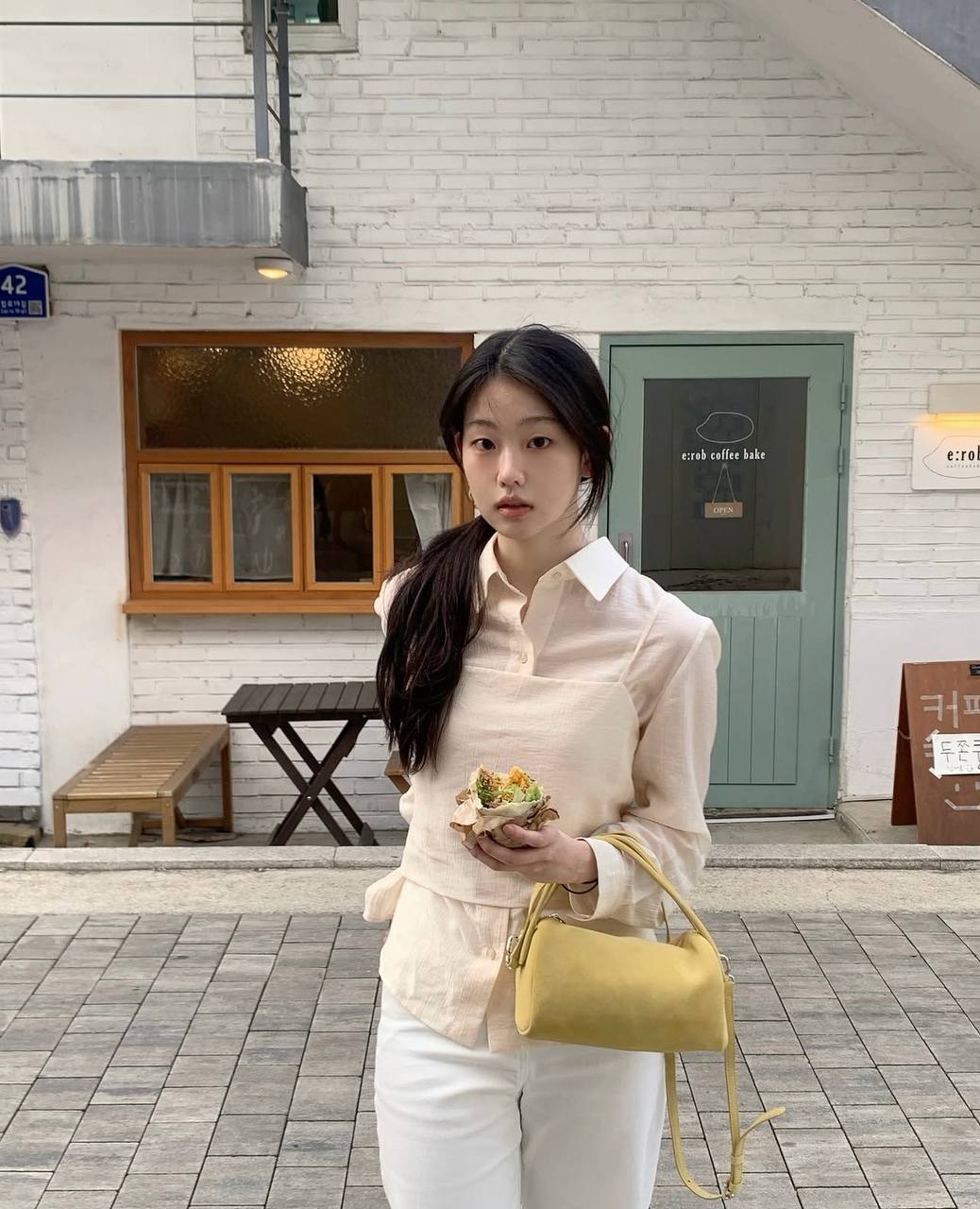 Con g&aacute;i "đặc vụ" hot nhất H&agrave;n Quốc: Visual chuẩn t&igrave;nh đầu, ngồi xe bus h&uacute;t 4 triệu lượt xem- Ảnh 12.