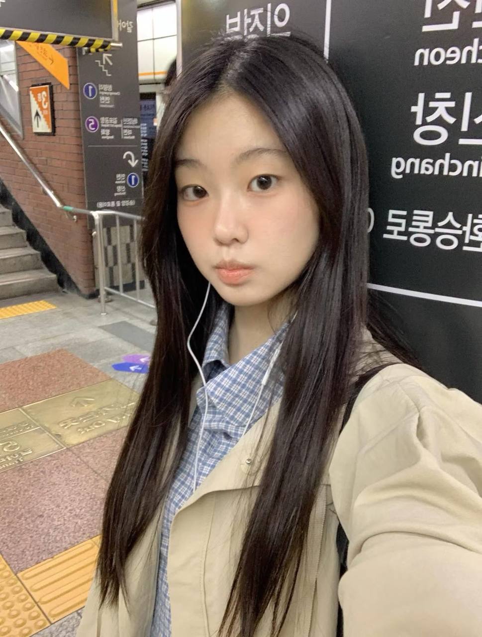 Con g&aacute;i "đặc vụ" hot nhất H&agrave;n Quốc: Visual chuẩn t&igrave;nh đầu, ngồi xe bus h&uacute;t 4 triệu lượt xem- Ảnh 8.