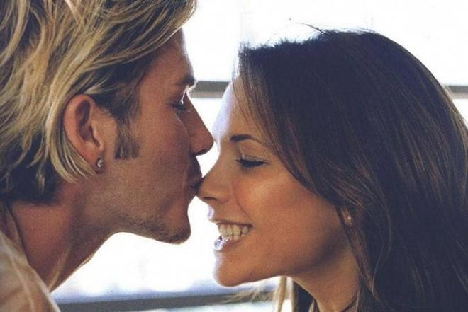 Victoria Beckham: "T&ocirc;i kh&ocirc;ng th&iacute;ch b&oacute;ng đ&aacute;, đến xem chỉ để... tia trai"- Ảnh 4.
