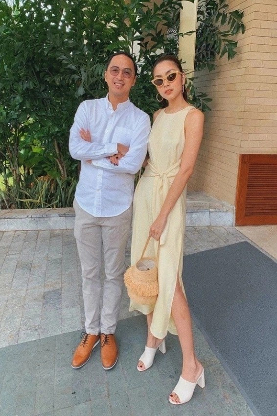 Đẹp v&agrave; cao sang như H&agrave; Tăng khi h&oacute;a th&acirc;n th&agrave;nh "Nam Phương Ho&agrave;ng hậu": Đầm lụa trắng t&ocirc;n l&ecirc;n vẻ đẹp qu&yacute; ph&aacute;i vượt thời gian- Ảnh 9.