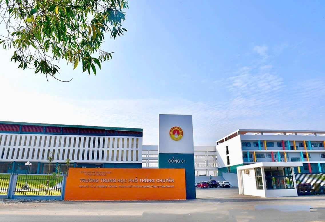 Vụ trường c&oacute; 147 điểm 10 To&aacute;n tốt nghiệp ở Tuy&ecirc;n Quang: Th&ocirc;ng tin về gi&aacute;o vi&ecirc;n coi thi- Ảnh 2.