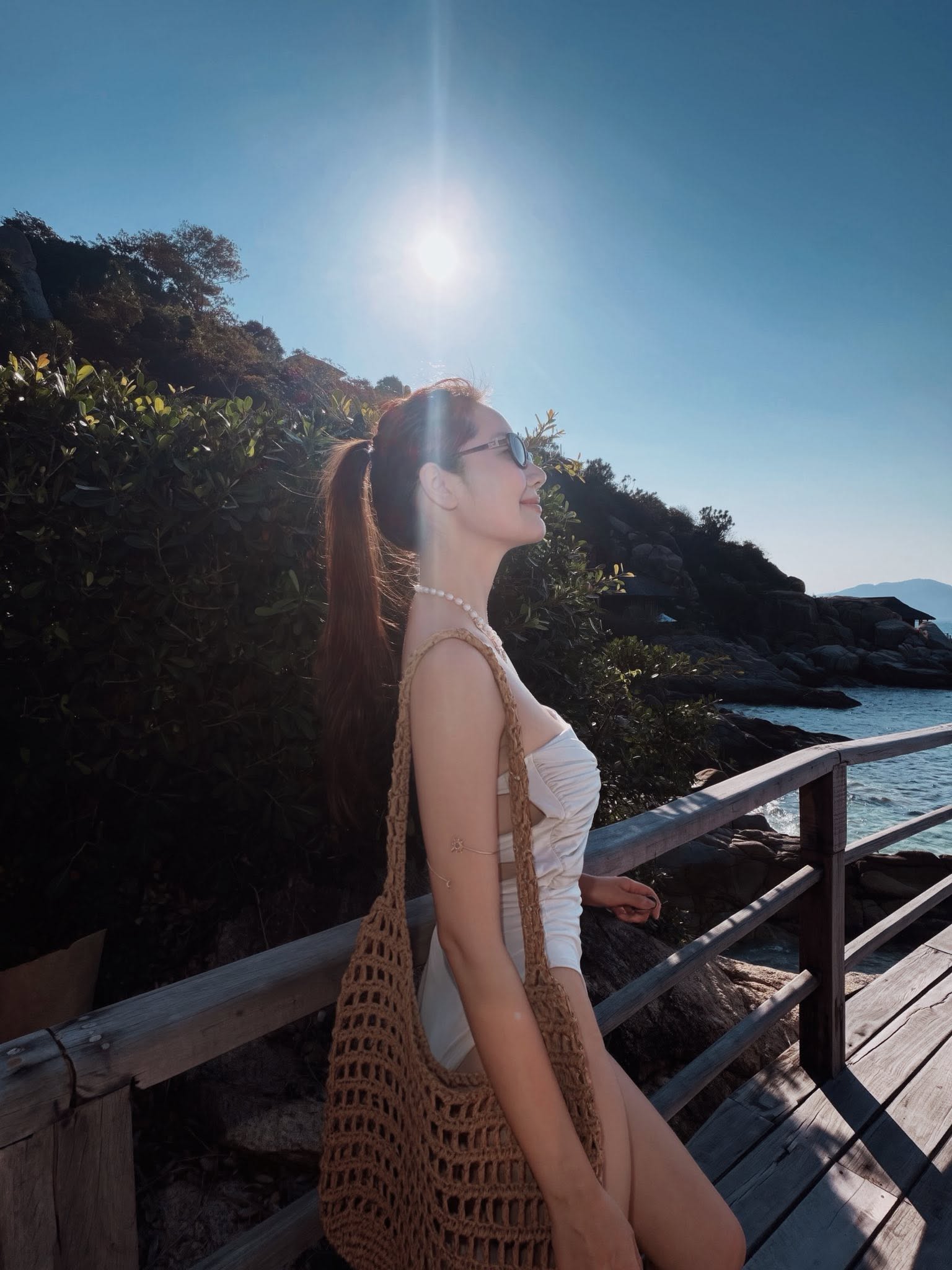 Mỹ nh&acirc;n 36 tuổi khiến hội g&aacute;i đ&ocirc;i mươi phải d&egrave; chừng mỗi lần đi biển- Ảnh 3.