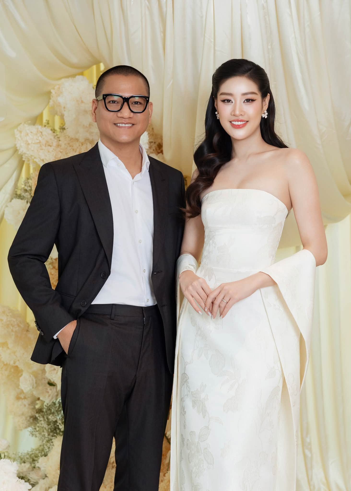 Hoa hậu Việt kết h&ocirc;n với quản l&yacute; hơn 17 tuổi, từng một đời vợ v&agrave; c&oacute; con ri&ecirc;ng- Ảnh 3.