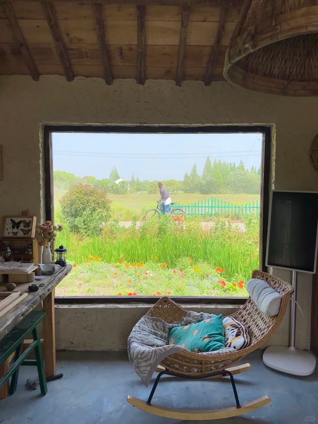 Thu&ecirc; nh&agrave; cũ 5 triệu, chi 500 triệu để sửa lại: Ch&agrave;ng trai ngủ dậy l&agrave; thấy điều "đắt gi&aacute;"- Ảnh 19.