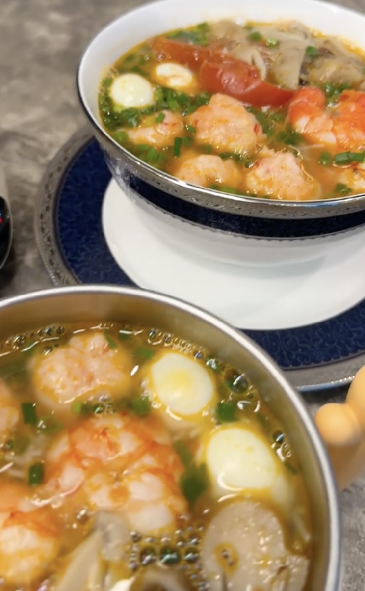 Phương Oanh một m&igrave;nh chăm cặp song sinh vẫn tự tay nấu ăn: Nh&igrave;n m&acirc;m cơm thấy độ tỉ mỉ- Ảnh 3.