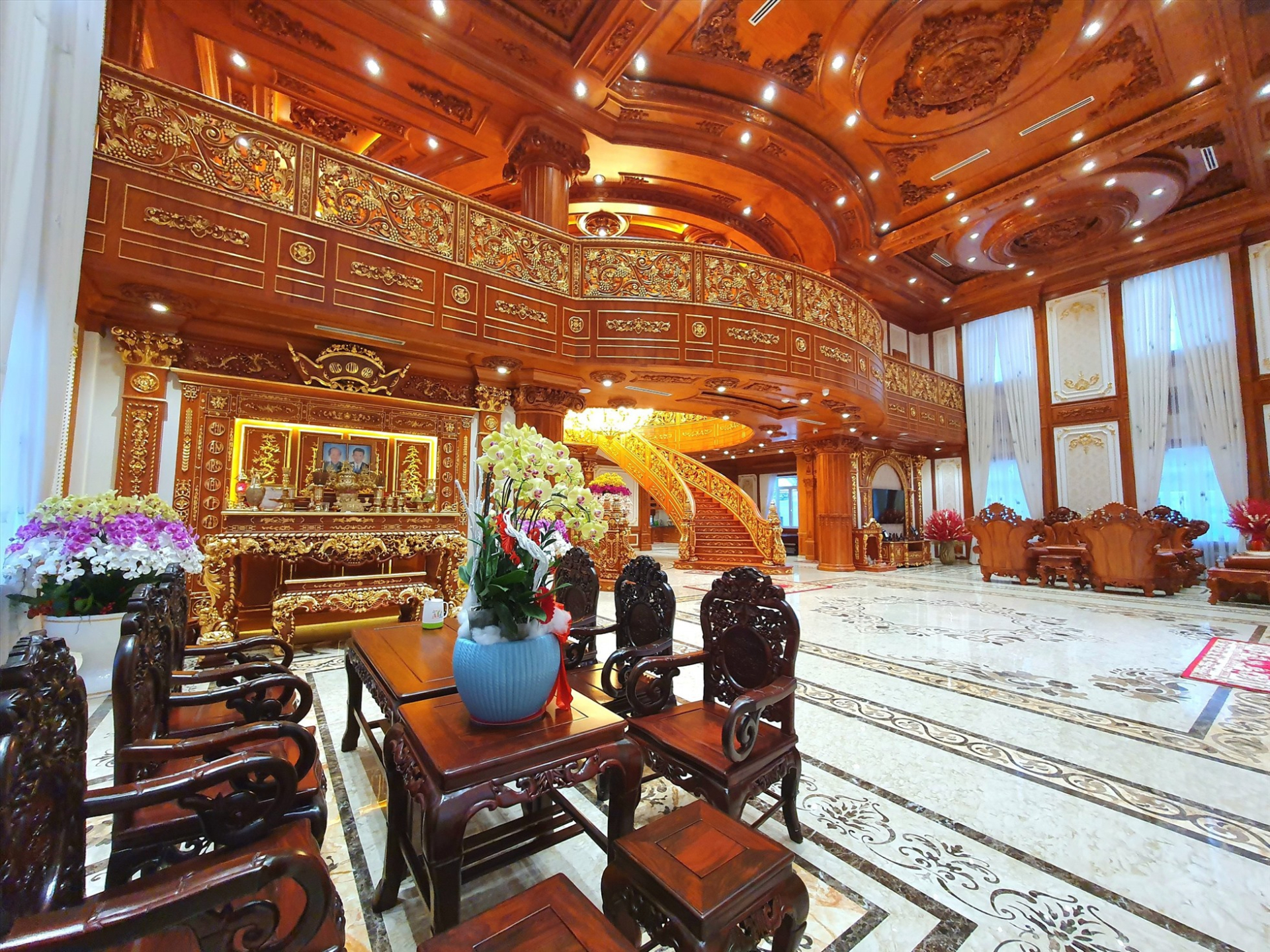 L&acirc;u đ&agrave;i s&aacute;ng nhất miền T&acirc;y- Ảnh 6.