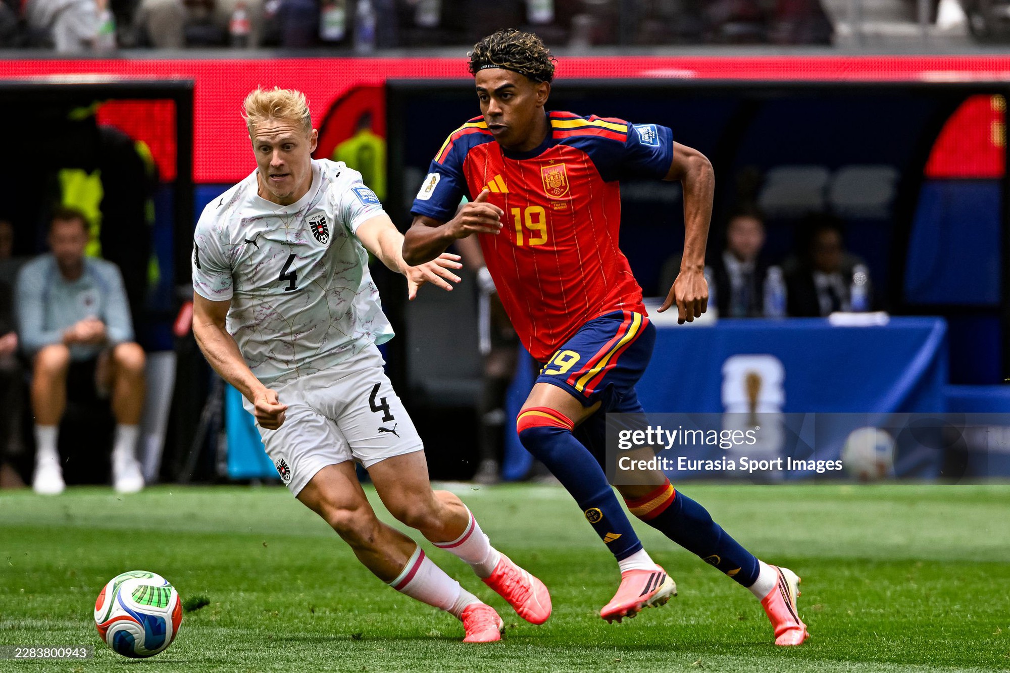 Em trai 3 tuổi của Lamine Yamal g&acirc;y sốt World Cup, m&agrave;n ăn mừng đ&aacute;ng y&ecirc;u khiến ai xem cũng phải mỉm cười- Ảnh 1.