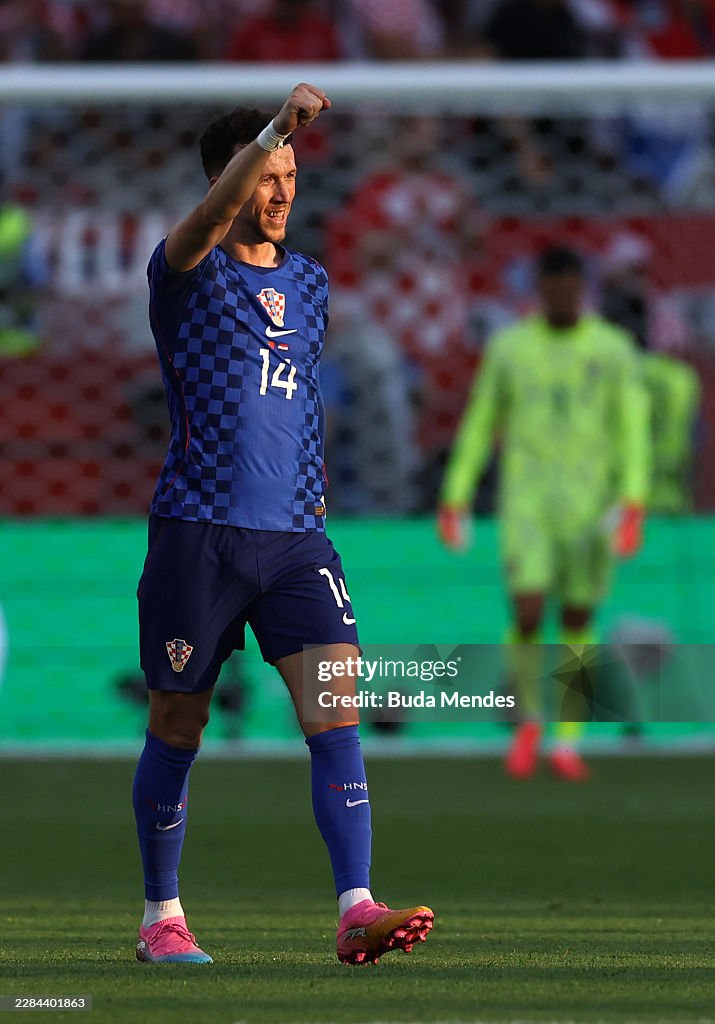 Gallery - Ronaldo ghi bàn, Bồ Đào Nha thắng Croatia 2-1 trong trận đấu "điên rồ" có đến 19 phút bù giờ - image 8