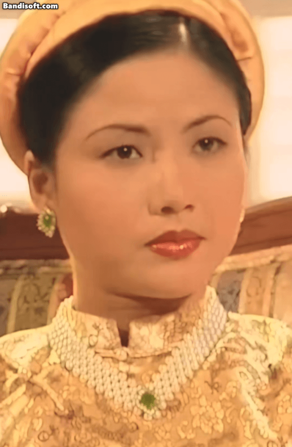 Mỹ nh&acirc;n Việt đẹp đến mức ai kh&ocirc;ng biết c&ograve;n tưởng Ho&agrave;ng hậu thật: Visual x&eacute; sử bước ra, diễn chuẩn hơn s&aacute;ch gi&aacute;o khoa- Ảnh 3.