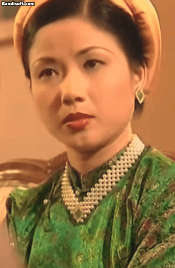 Mỹ nh&acirc;n Việt đẹp đến mức ai kh&ocirc;ng biết c&ograve;n tưởng Ho&agrave;ng hậu thật: Visual x&eacute; sử bước ra, diễn chuẩn hơn s&aacute;ch gi&aacute;o khoa- Ảnh 1.