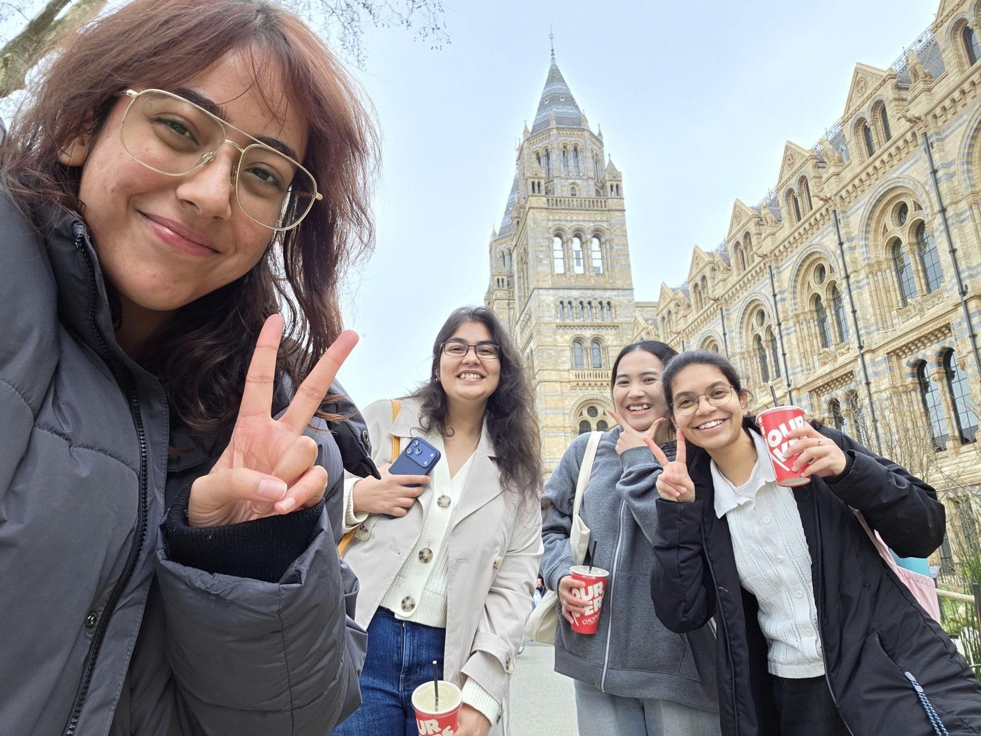 Bốn năm đại học và hành trang để một người trẻ bước ra thế giới - Ảnh 1.
