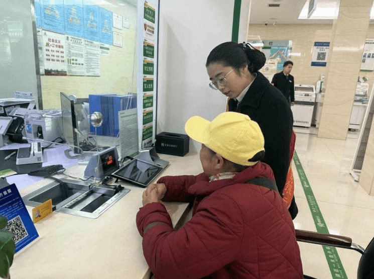 Kh&aacute;ch gửi tiết kiệm hơn 9,6 tỷ đồng, 6 năm sau số dư chỉ c&ograve;n 0 nhưng t&ograve;a &aacute;n khẳng định: &ldquo;Ng&acirc;n h&agrave;ng chỉ phải chịu 5% tổng thiệt hại&rdquo;- Ảnh 1.