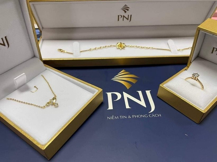 Cổ phiếu PNJ bị b&aacute;n mạnh, hơn 10 triệu đơn vị &ldquo;chất s&agrave;n&rdquo;- Ảnh 1.
