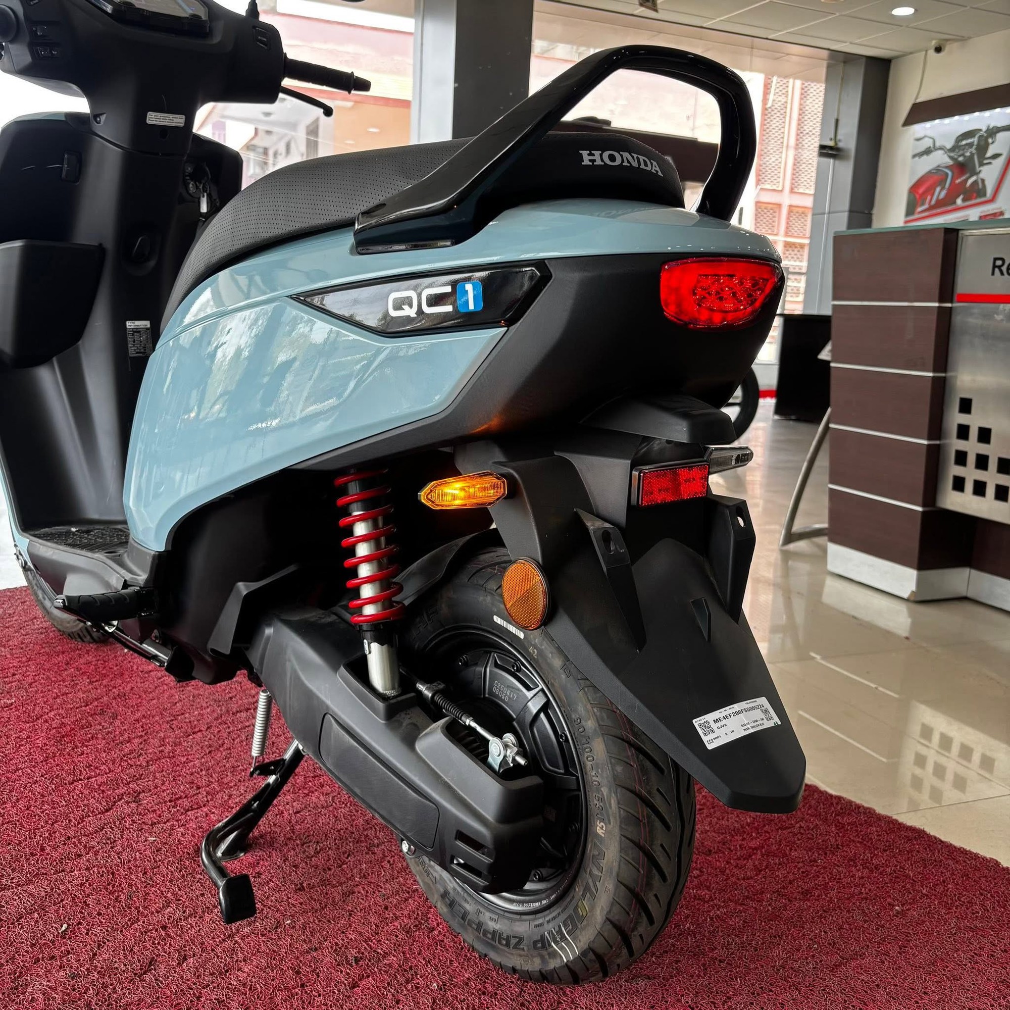 Xe m&aacute;y điện Honda dự đo&aacute;n về VN năm sau: Nhỏ gọn dễ d&ugrave;ng, gi&aacute; khoảng 30 triệu, cốp lớn hơn Vision- Ảnh 3.