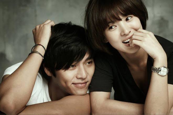 Th&ocirc;ng tin người đ&agrave;n &ocirc;ng bị bắt gặp đi chơi th&acirc;n thiết với Song Hye Kyo- Ảnh 7.