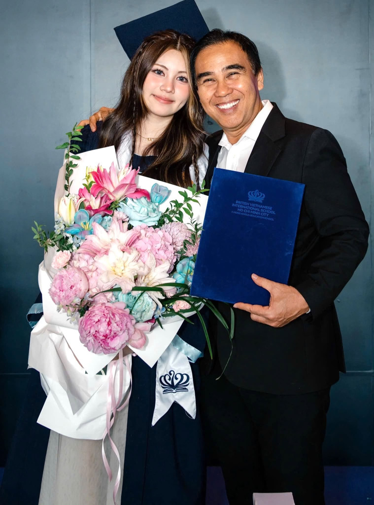 Sinh nhật trên du thuyền sang chảnh của Hạt Dẻ - ái nữ MC Quyền Linh- Ảnh 6.