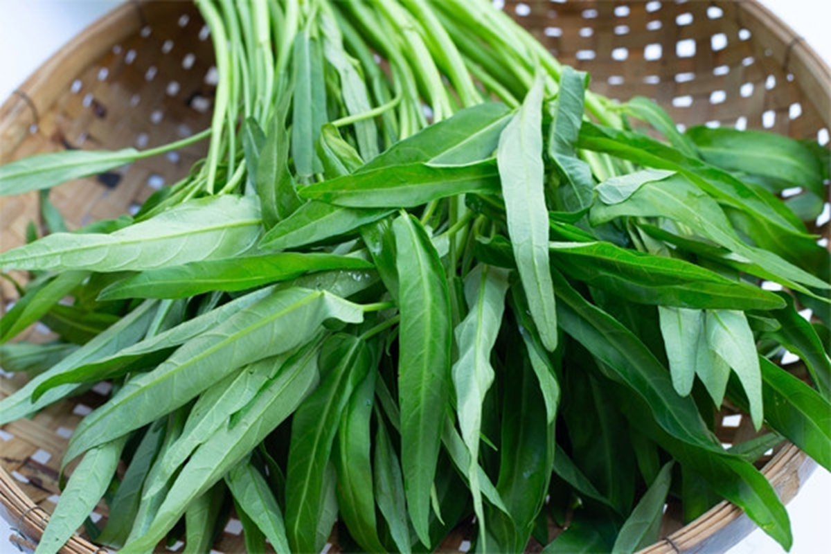 Điều g&igrave; xảy ra với cơ thể nếu bạn ăn rau muống mỗi ng&agrave;y? - Ảnh 1.