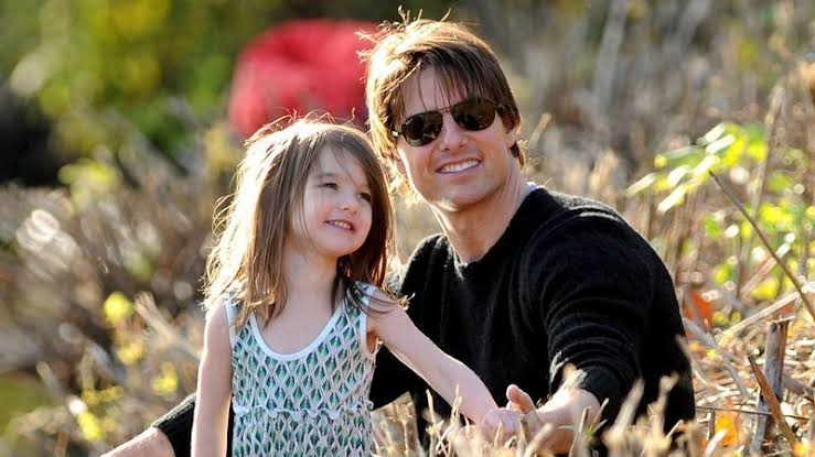 Tom Cruise c&oacute; cả thế giới nhưng vĩnh viễn l&agrave; người cha tồi trong mắt Suri Cruise- Ảnh 2.