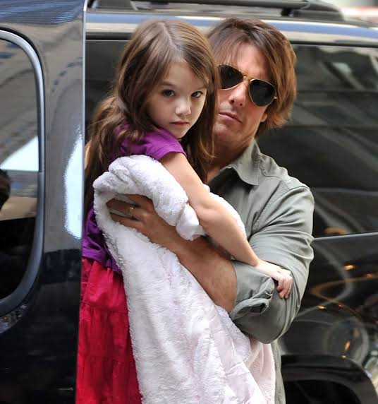 Tom Cruise c&oacute; cả thế giới nhưng vĩnh viễn l&agrave; người cha tồi trong mắt Suri Cruise- Ảnh 4.