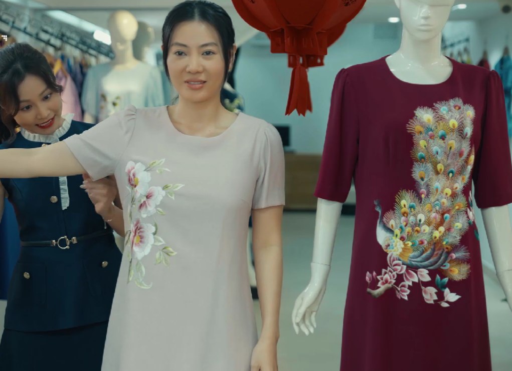 Nữ tổng t&agrave;i mở shop thời trang m&agrave; xấu kh&ocirc;ng thể tả, 1 triệu người n&oacute;i thẳng &ldquo;sập tiệm sớm&rdquo;- Ảnh 5.