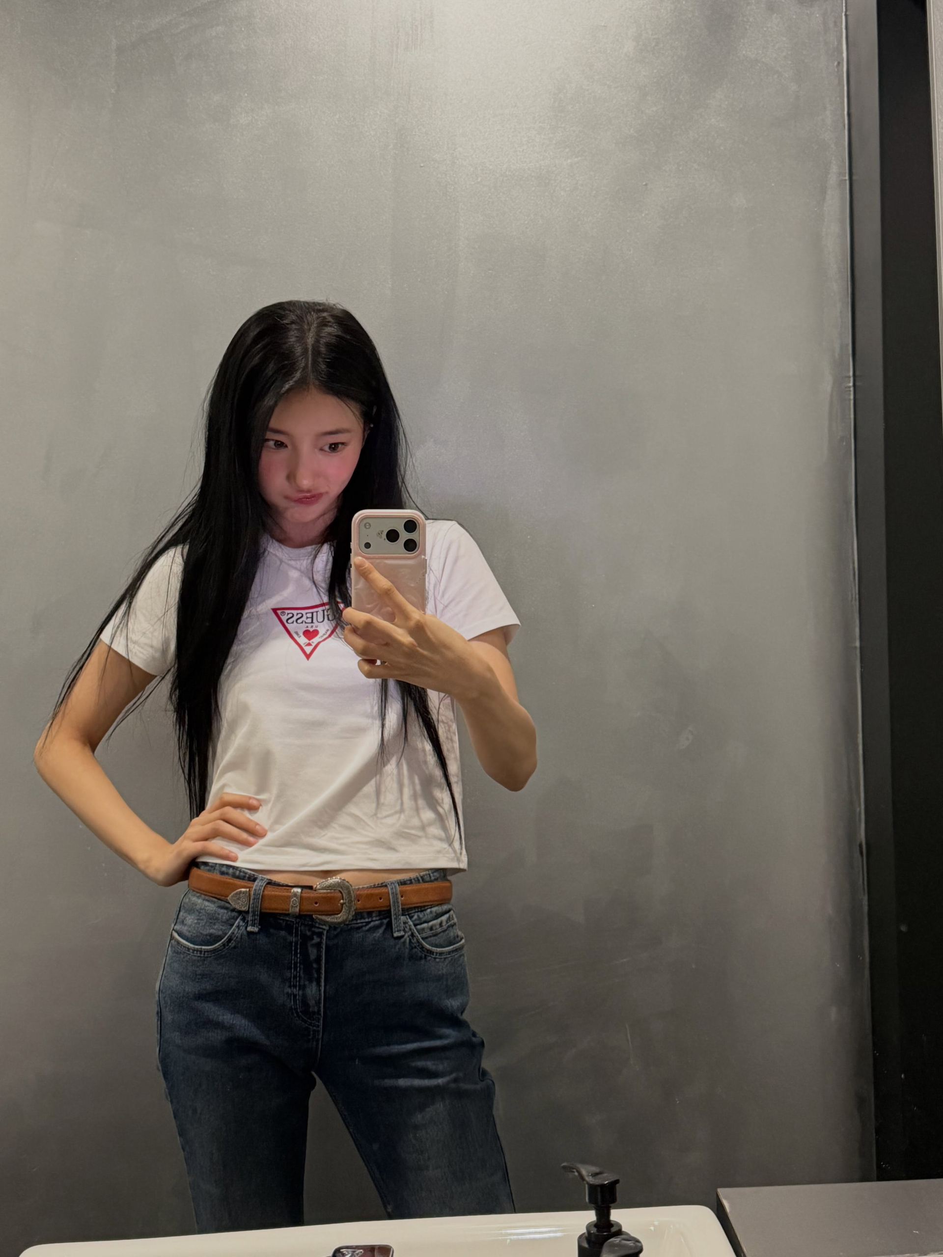 Mỹ nhân trong trẻo nhất showbiz: Visual thắp sáng mọi khung hình, diện quần jeans cũng ra khí chất - Ảnh 4.