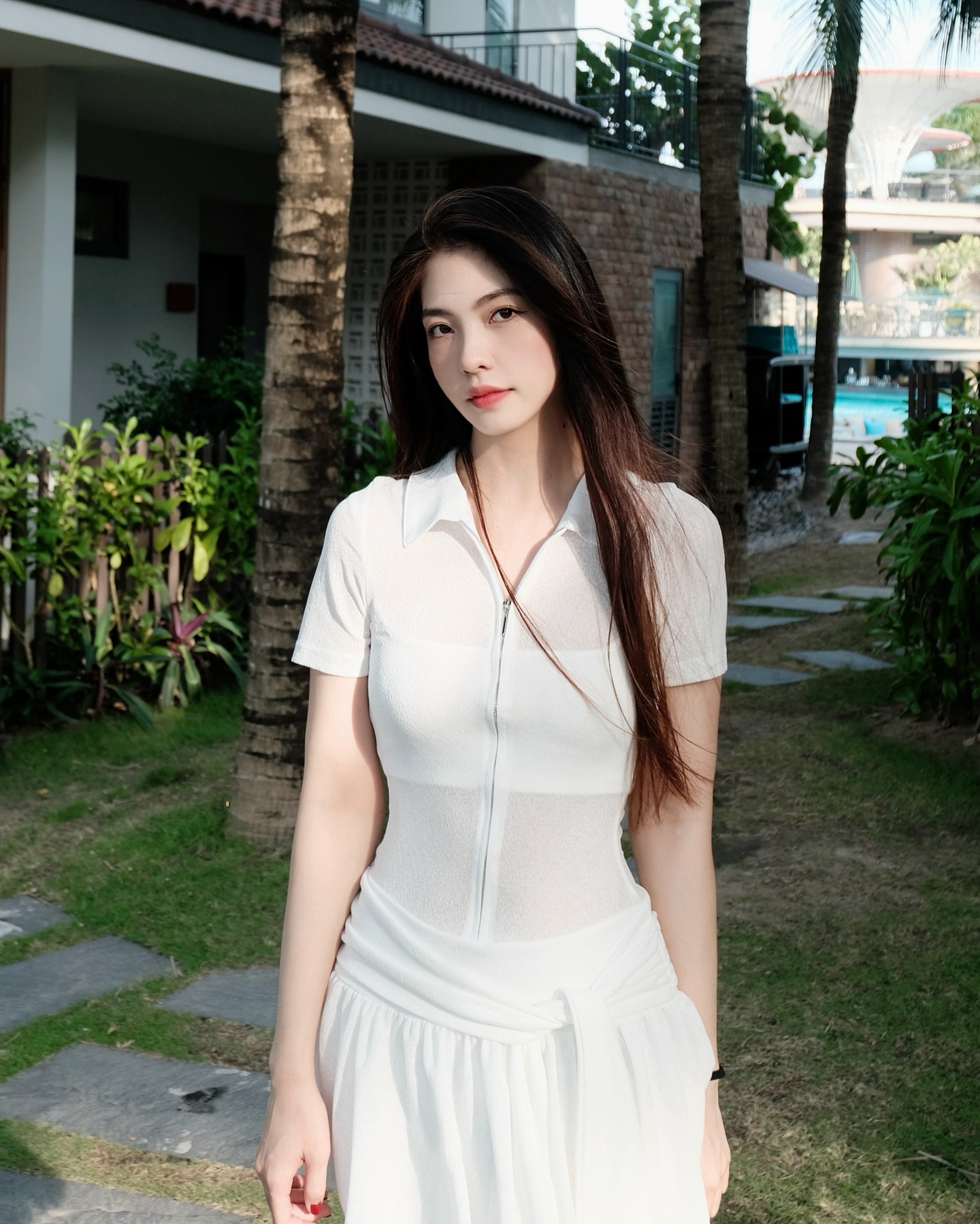 Bạn g&aacute;i k&eacute;m 9 tuổi của ca sĩ Việt được đề cử đẹp trai nhất thế giới: Lộ v&ograve;ng eo chỉ 55cm - Ảnh 3.