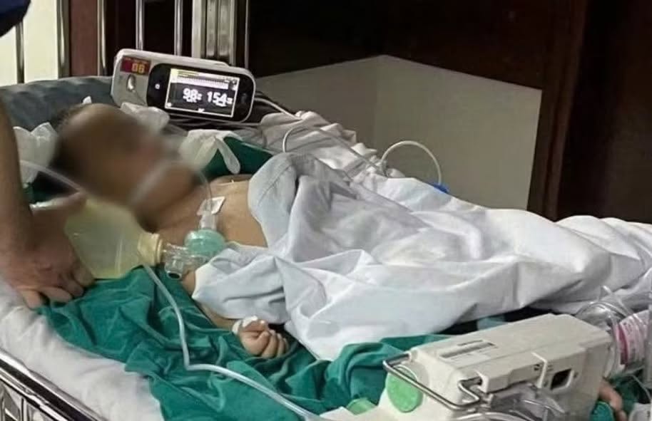 Vụ b&eacute; 3 tuổi h&ocirc;n m&ecirc; sau buổi học can thiệp ở Thanh H&oacute;a: C&ocirc; gi&aacute;o l&agrave;m g&igrave; v&agrave;o buổi trưa xảy ra sự việc?- Ảnh 1.