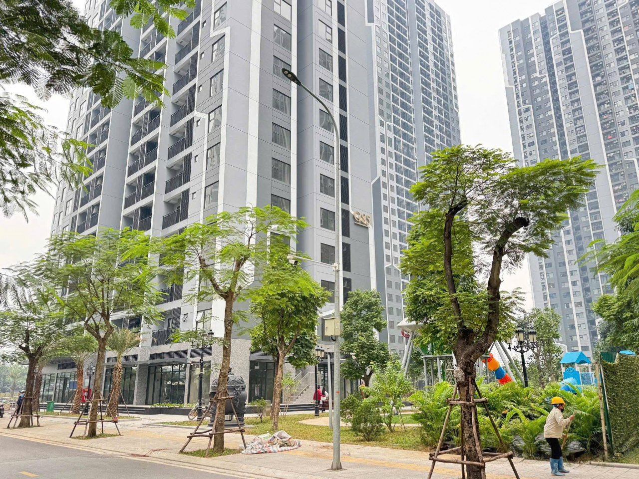 28 tuổi lương 25 triệu vẫn &ldquo;ch&aacute;y t&uacute;i&rdquo; cuối th&aacute;ng: Thu&ecirc; nh&agrave; ở Smart City 8 triệu, d&ugrave;ng điện thoại trả g&oacute;p 4,1 triệu- Ảnh 2.