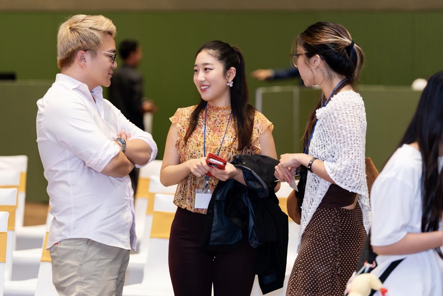 Nghệ sĩ Erin Bouriakov: “Tôi muốn nghệ sĩ trẻ Việt Nam dám mơ những giấc mơ lớn hơn” - Ảnh 3.