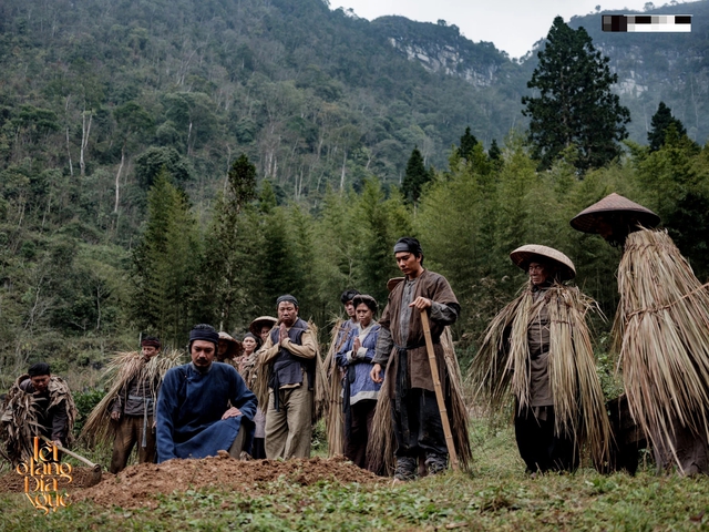 "Làng địa ngục" bước ra từ màn ảnh: Nằm trên độ cao 1.500m ở vùng núi phía Bắc, dân làng từng sống trong "3 không" - Ảnh 2.