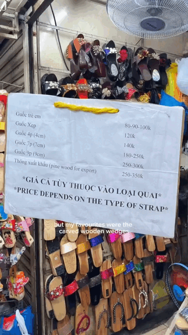 Mấy chị T&acirc;y k&eacute;o nhau đến chợ T&acirc;n Định đ&oacute;ng guốc mộc: Nghề thủ c&ocirc;ng truyền thống Việt comeback mạnh mẽ, h&oacute;a th&agrave;nh trend du lịch S&agrave;i G&ograve;n- Ảnh 5.