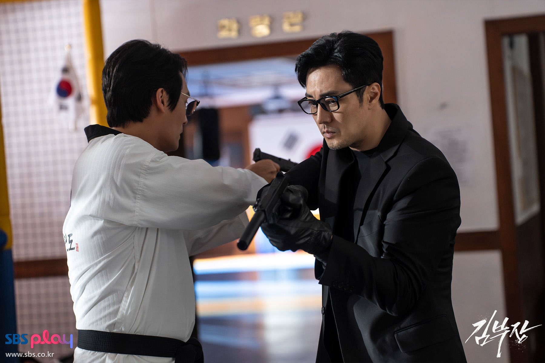 Qu&aacute; nể phim H&agrave;n đạt rating thực 40% chấn động showbiz: Nam ch&iacute;nh đỉnh nhất 2026, chờ tập mới khổ hơn cực h&igrave;nh- Ảnh 3.