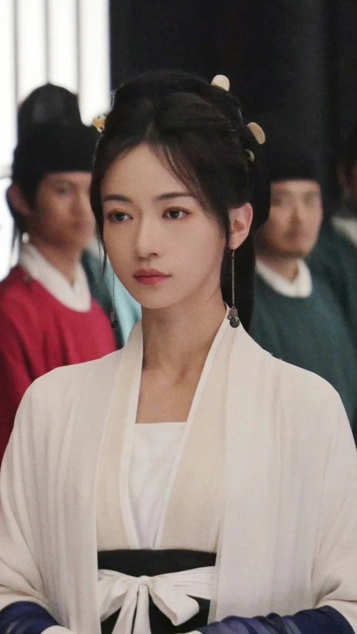 Mỹ nh&acirc;n duy nhất biến c&acirc;u "nhan sắc c&oacute; hạn thủ đoạn v&ocirc; bi&ecirc;n" th&agrave;nh 1 lời khen: Nh&igrave;n mặt l&agrave; biết chẳng tầm thường- Ảnh 3.