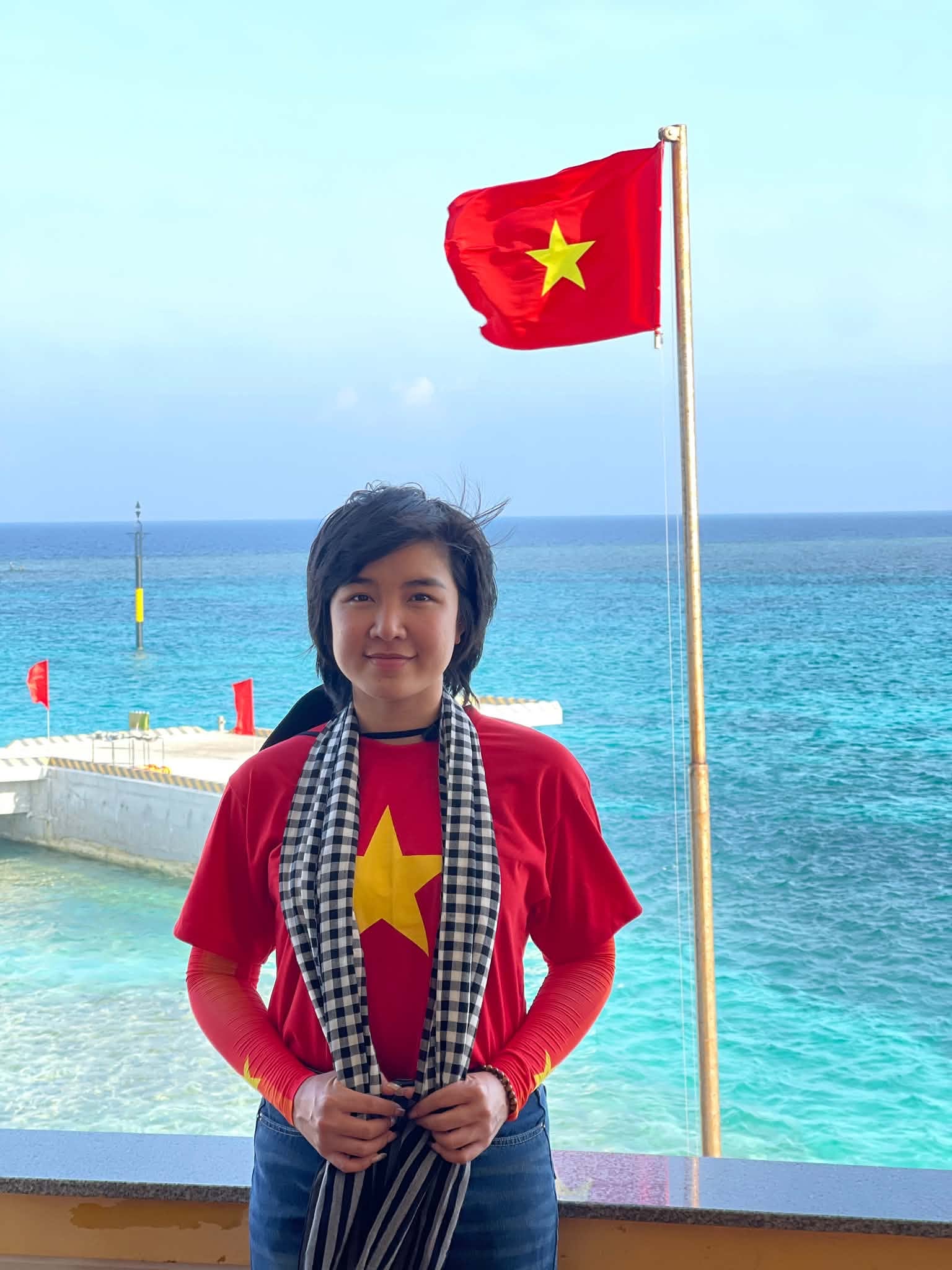 Nữ diễn vi&ecirc;n Việt xuống t&oacute;c đi tu, ph&aacute;t tướng g&acirc;y sốc: M&ugrave; qu&aacute;ng v&igrave; t&igrave;nh cả trong phim lẫn ngo&agrave;i đời- Ảnh 6.