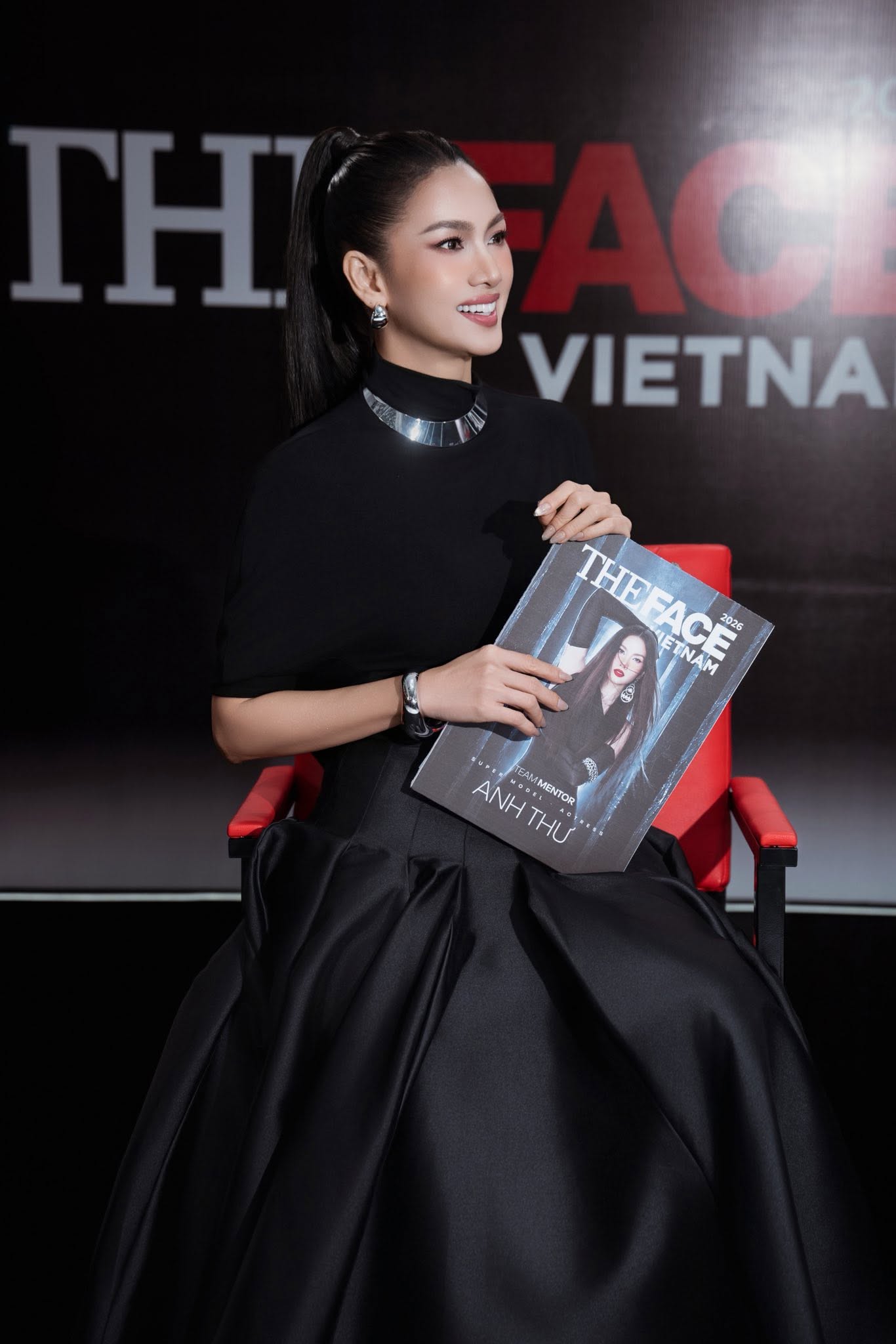 Drama n&aacute;o loạn MXH: Si&ecirc;u nẫu H&agrave; Anh ch&ecirc; thẳng The Face, mentor Anh Thư bức x&uacute;c đ&aacute;p trả- Ảnh 3.