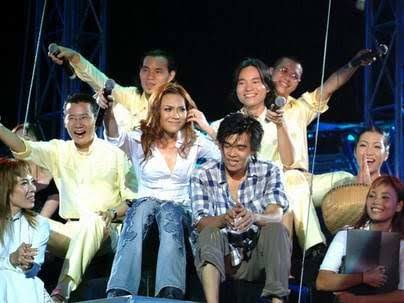 Nữ ca sĩ Việt đầu ti&ecirc;n tổ chức tour quảng b&aacute; album: 3 lần l&agrave;m n&ecirc;n lịch sử ở Mỹ Đ&igrave;nh, vị thế hơn 25 năm chưa lung lay- Ảnh 2.