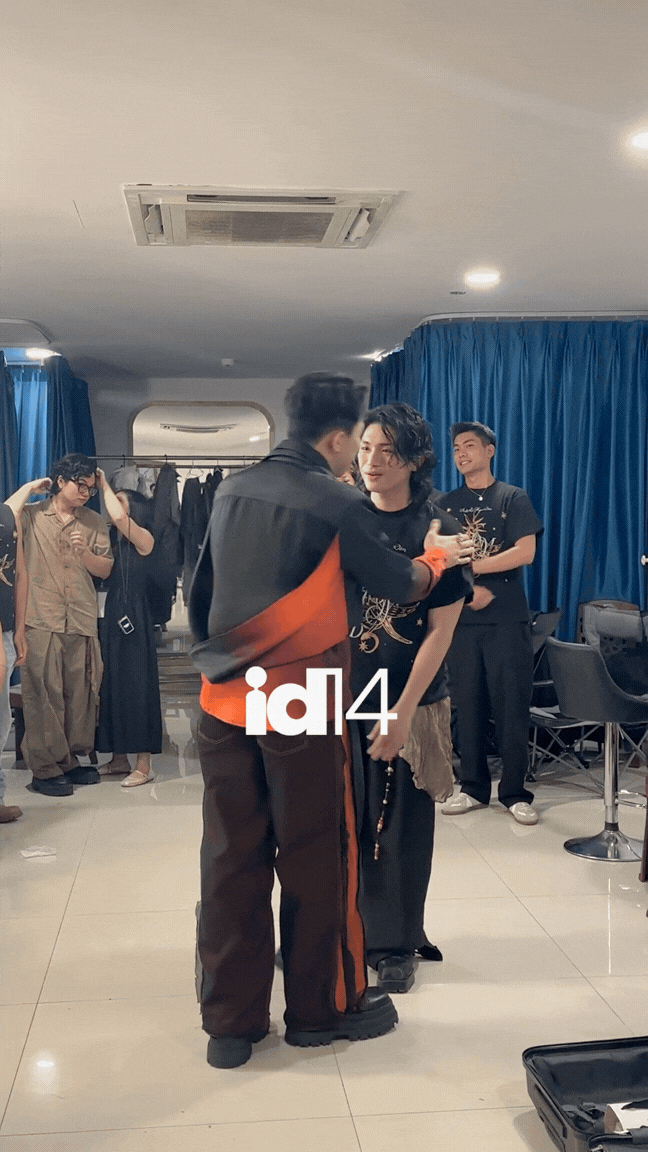 "Đột nhập" hậu trường concert duy mỹ của GREY D: Trấn Thành khen “quá xịn”, hoàng tử nhạc số cũng mê mẩn MCK - Ảnh 4.