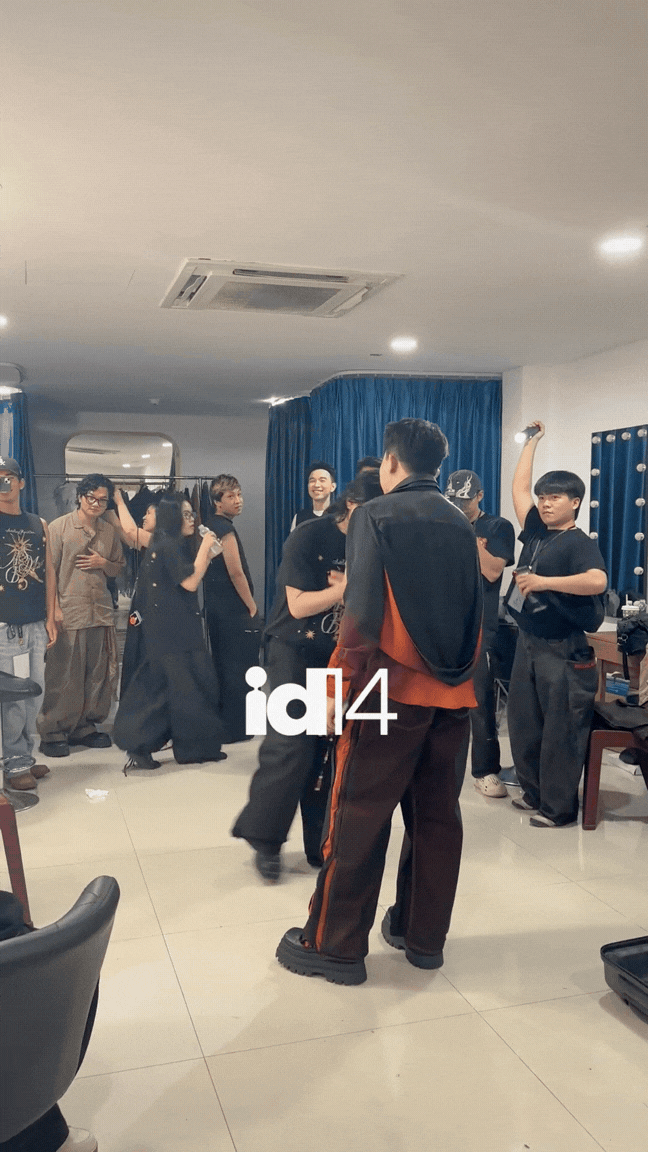 "Đột nhập" hậu trường concert duy mỹ của GREY D: Trấn Thành khen “quá xịn”, hoàng tử nhạc số cũng mê mẩn MCK - Ảnh 6.